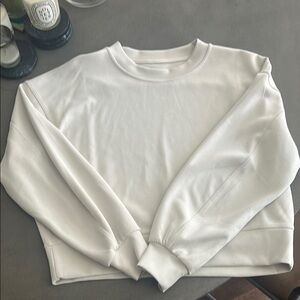 Lululemon Softstreme crewneck size 6